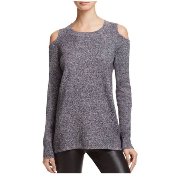 Aqua Women's Gray Cashmere Medium Twist Circle Arm Cutout Cashmere Sweater - Picture 3 of 12